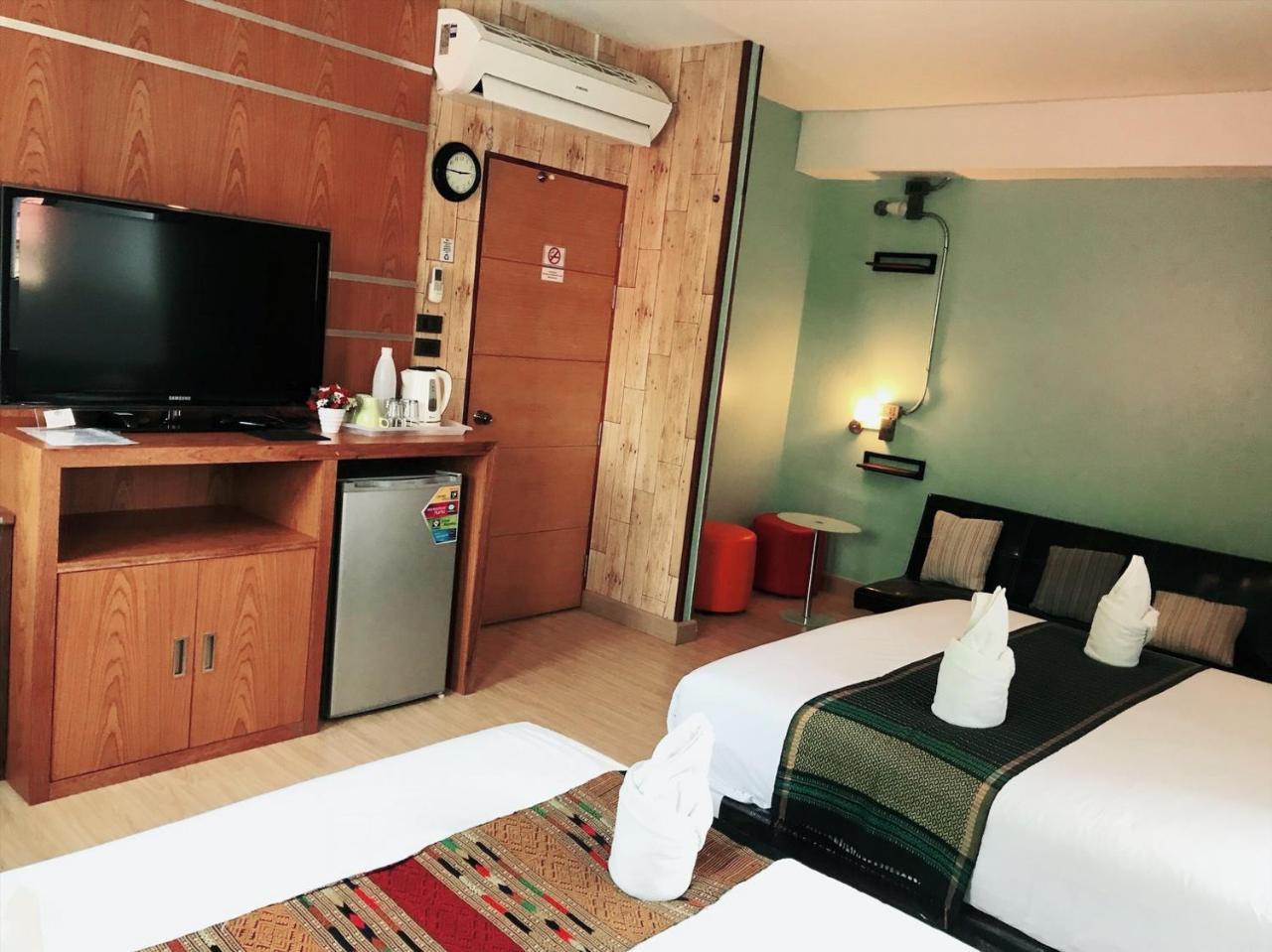 Tawan Bed Club Pansiyon Chiang Mai Dış mekan fotoğraf